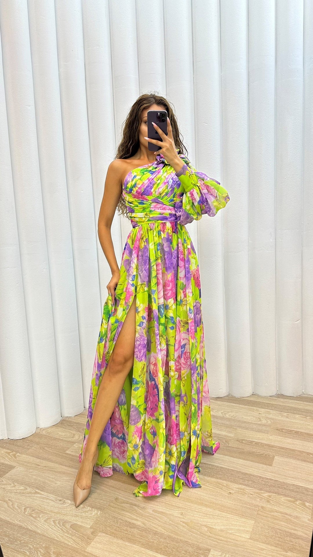 Kaia – Timeless Draped Dress